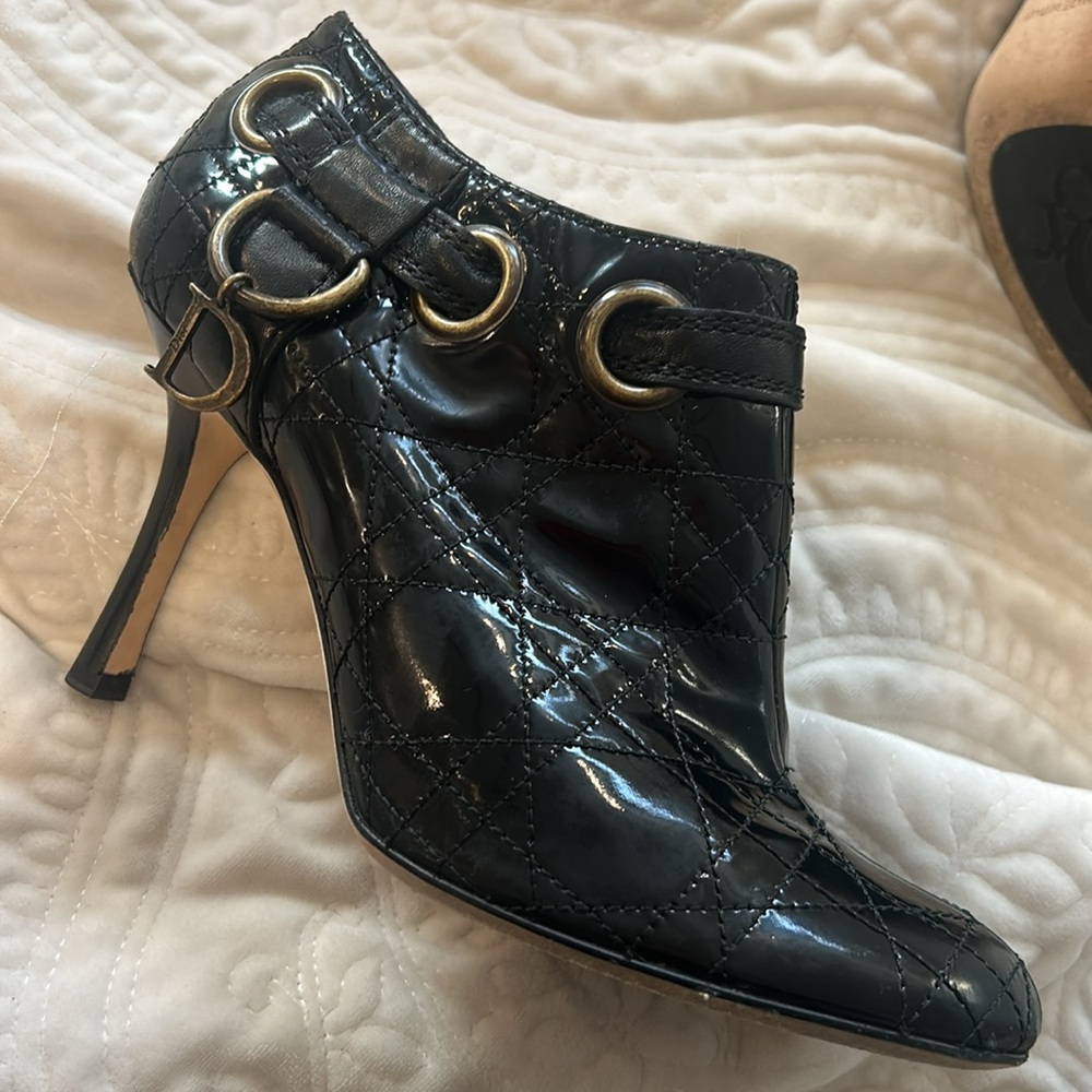 DIOR Black Patent Leather Signature Booties- 8.5 - Picture 12 of 13